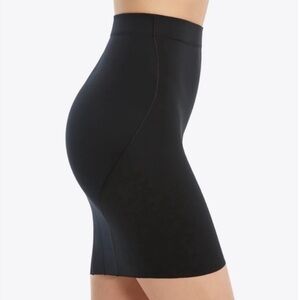 SPANX Smartgrip Half Slip Very Black Skirt Shaper Mini Skirt Size XL